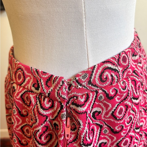 Vintage 70s Psychedelic Print A-Line Skirt – Pink & Black Swirls - Picture 3 of 8